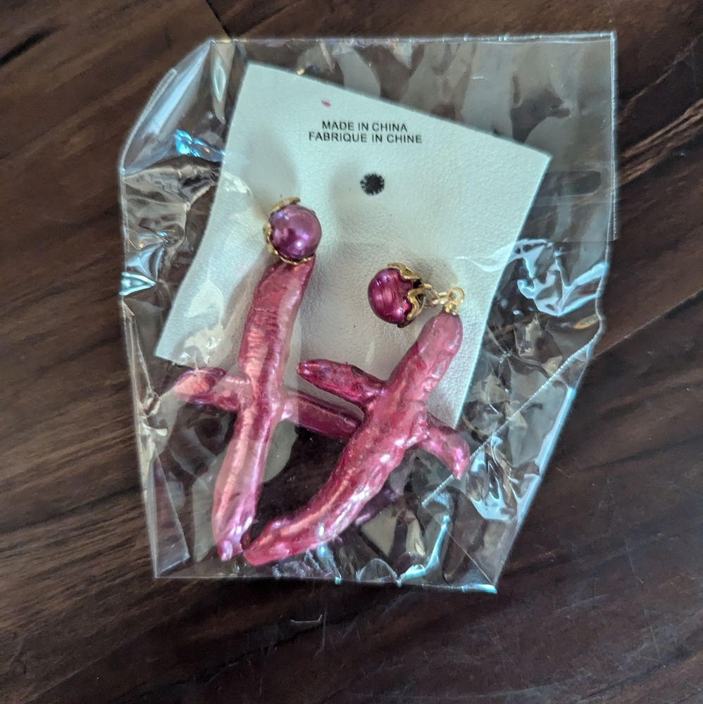 NWT Free People X Ariana Ost Pearl Cross Dangle Earrings in Pink SOLD OUT - Picture 4 of 5